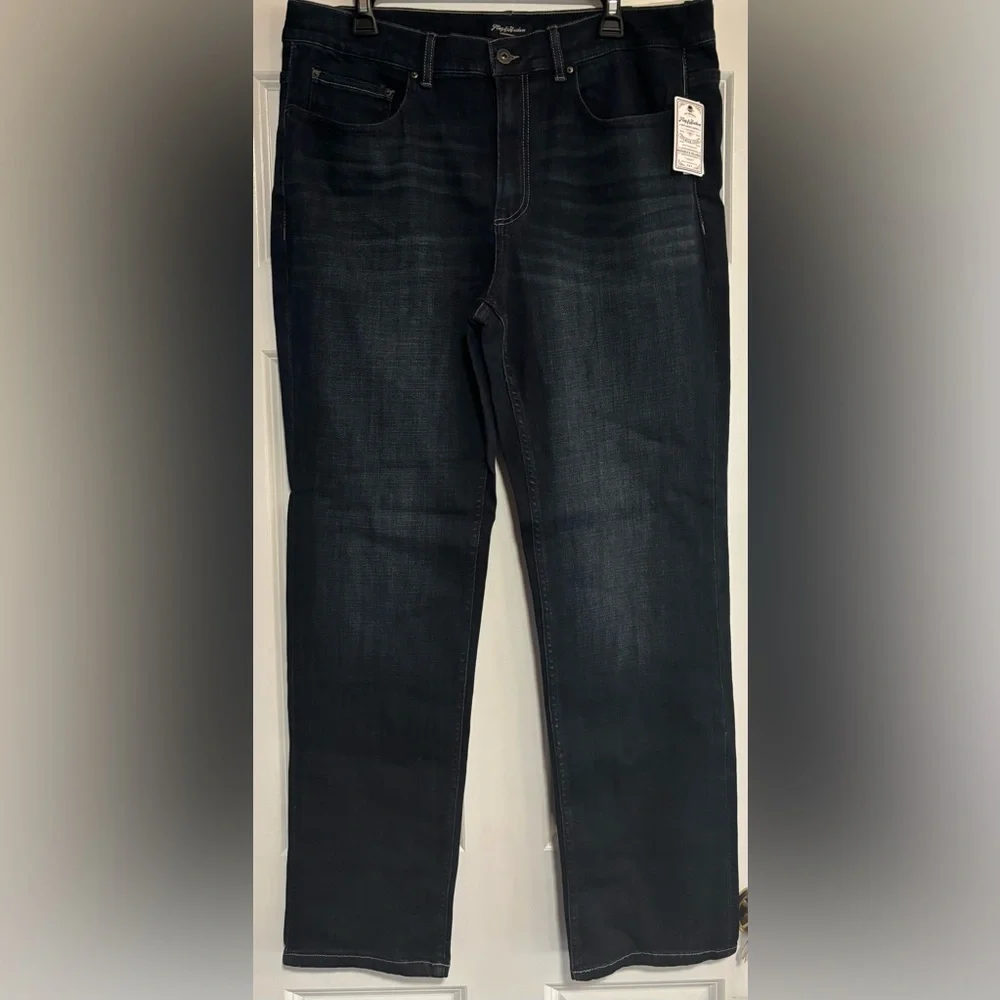 NWT Flag & Anthem Nashville Straight Jeans, size 35 X 32